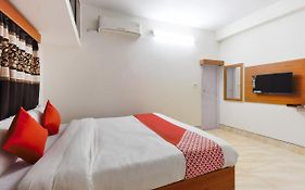 Oyo Karunamoyee Guest House Near City Centre Salt Lake